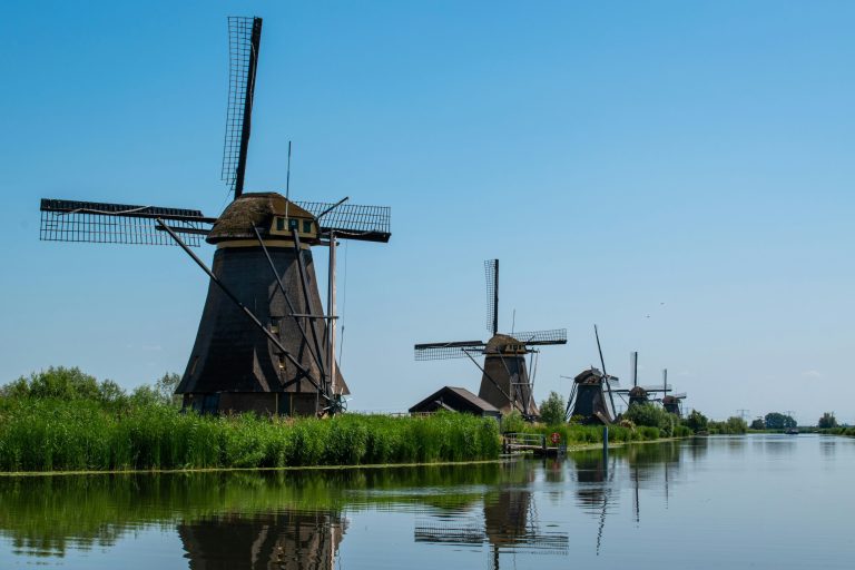 From Amsterdam canals to Kinderdijk windmills